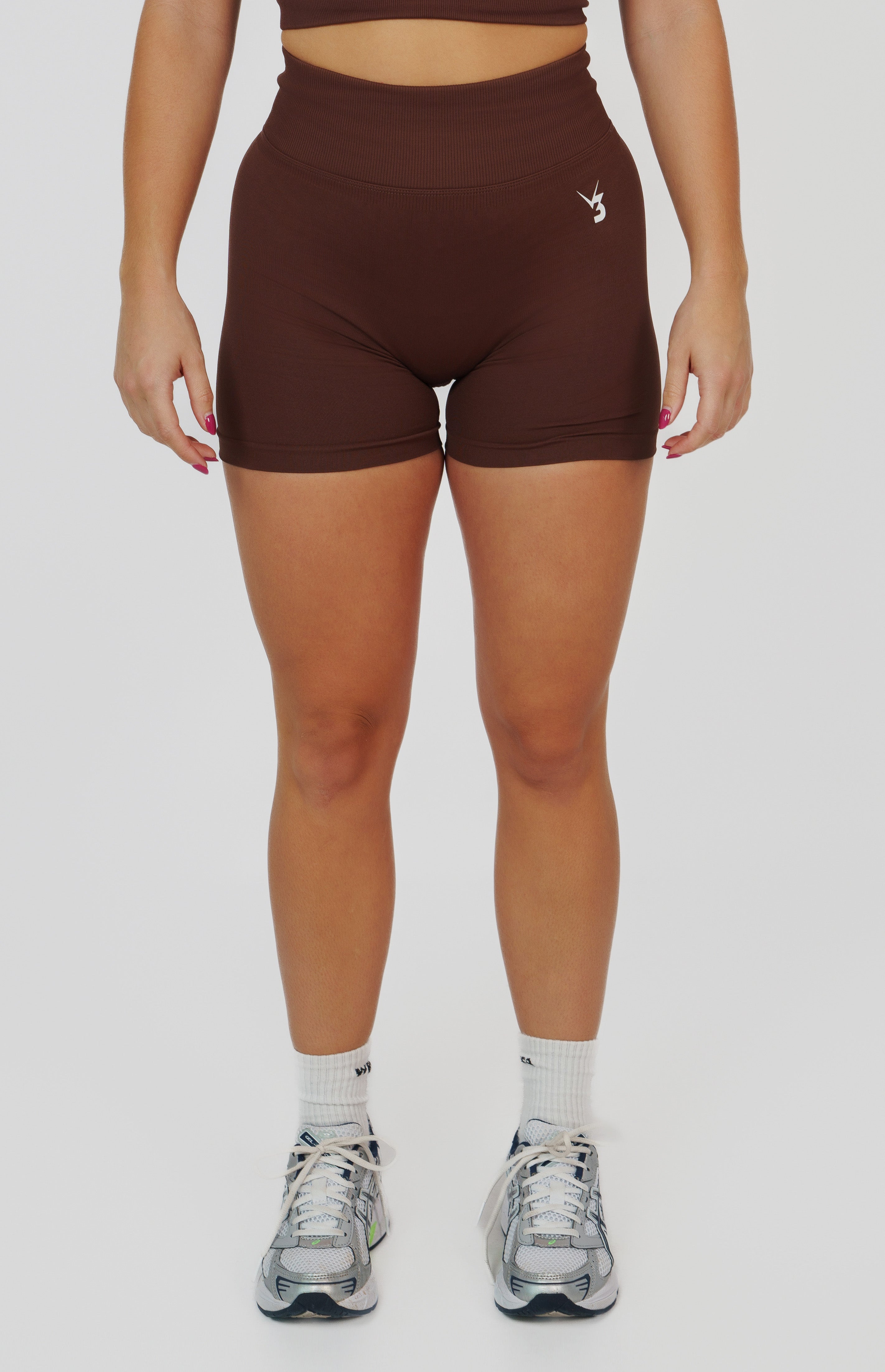 Form Seamless Scrunch Sports Bra, Leggings & Shorts Set - Chestnut Brown