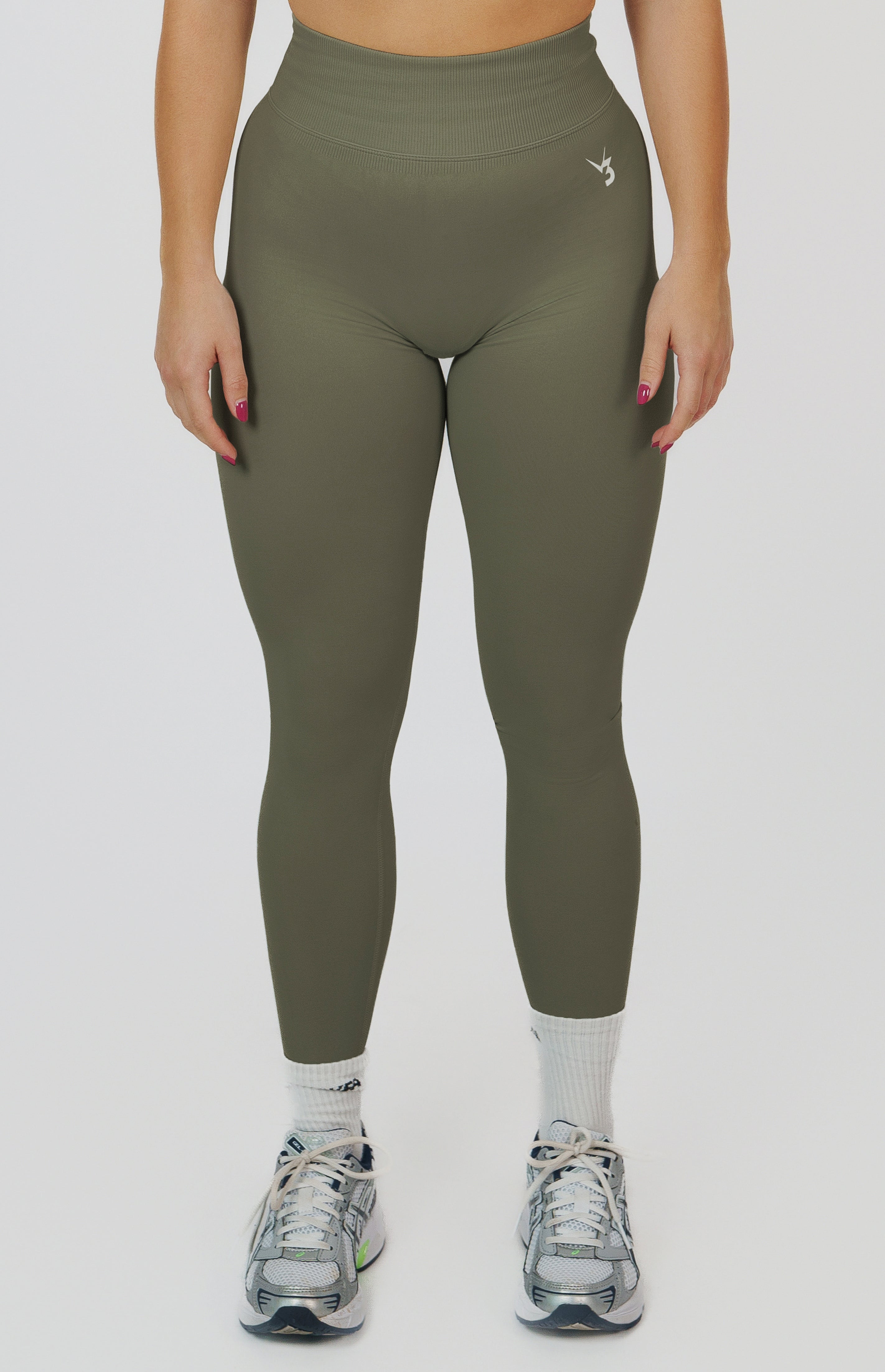 Form Seamless Scrunch Sports Bra, Leggings & Shorts Set - Olive Green