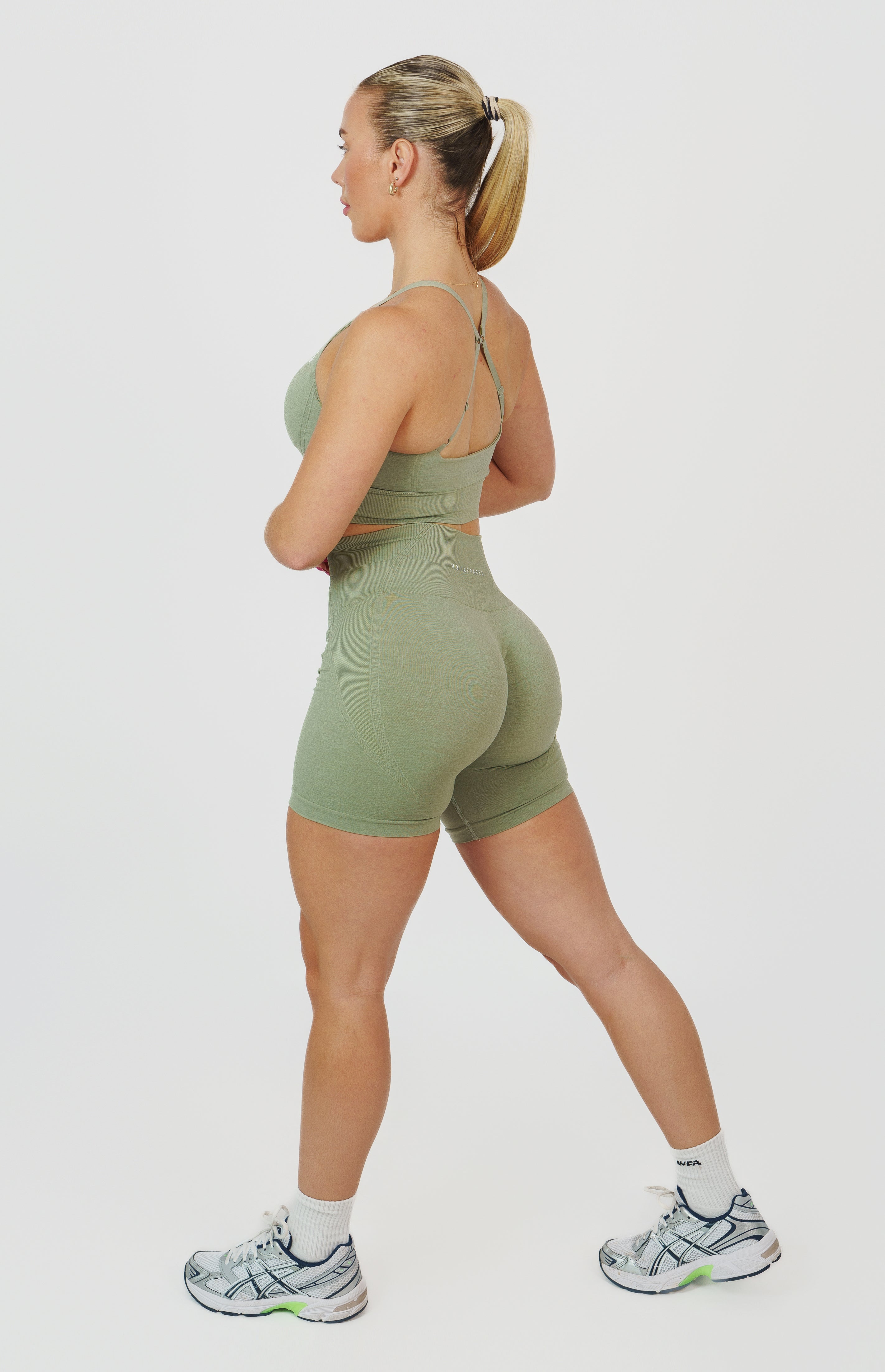 Tempo Seamless Scrunch Shorts - Forest Green